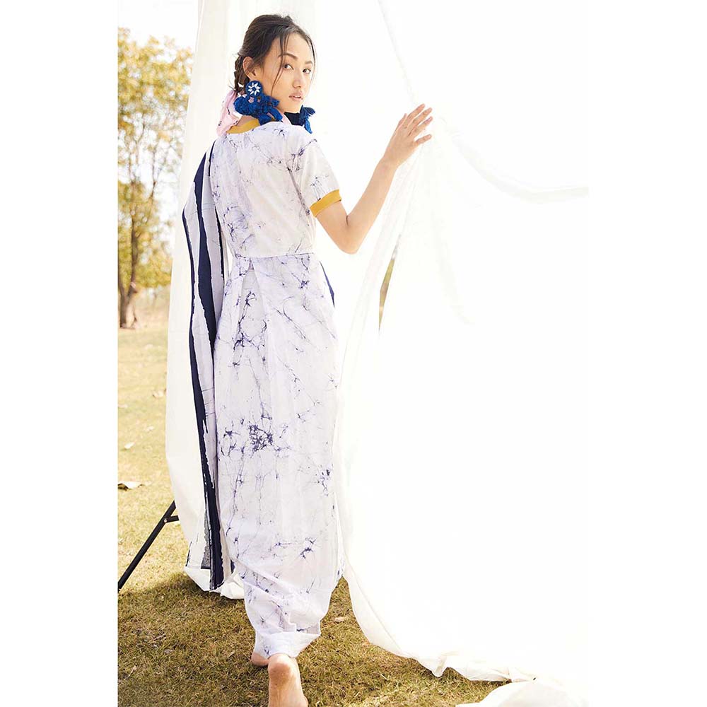 Aapro Label White Batik T-Shirt Saree Dress