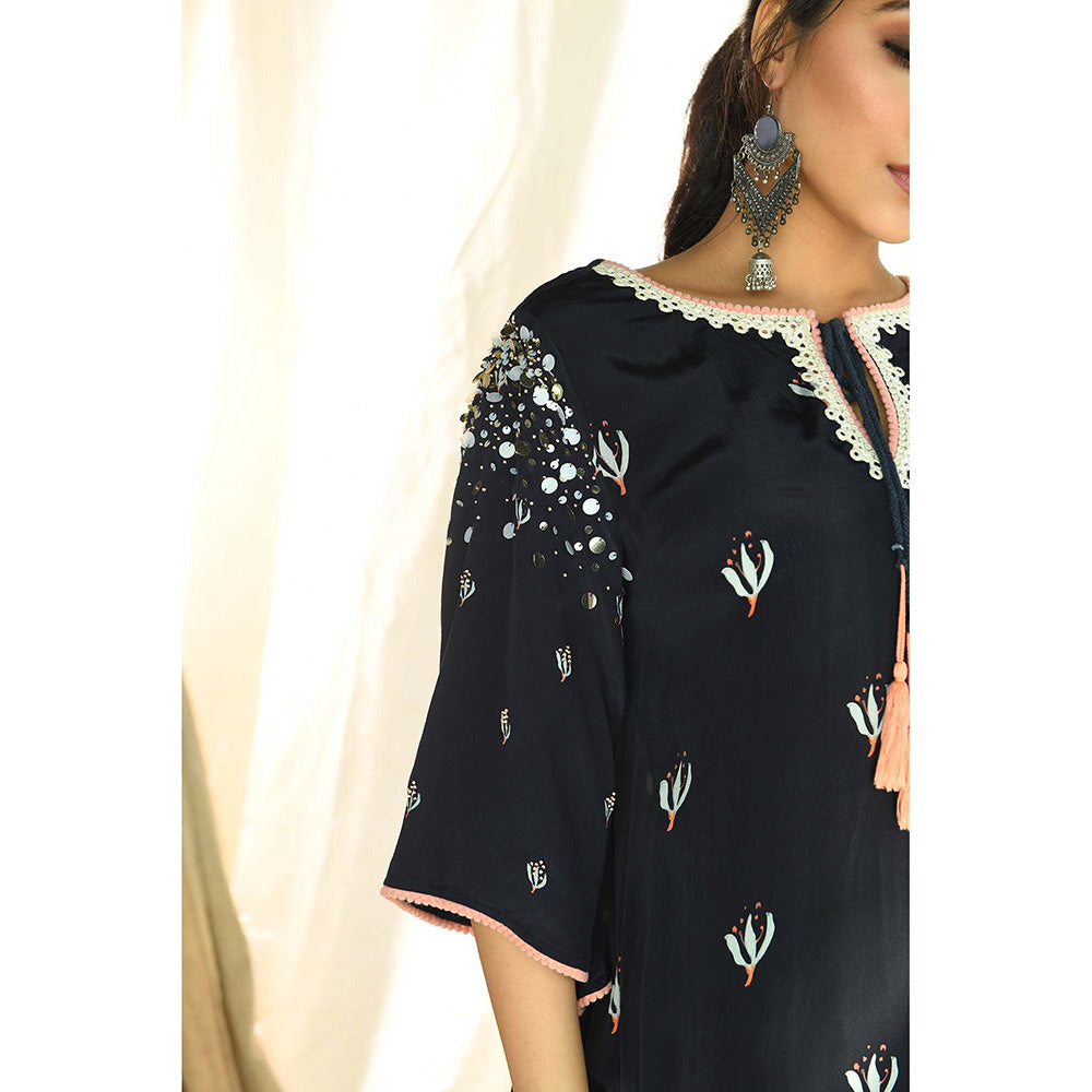 Aaryaa By Kashveen Kohli Black Midnight Motif Printed Kurta With Dhoti