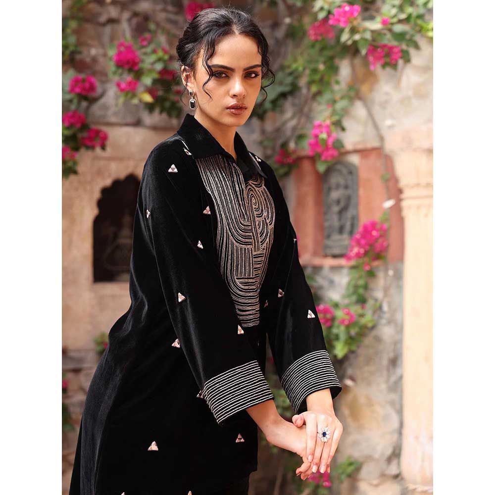 Ajiesh Oberoi Black Co-Ord (Set of 2)