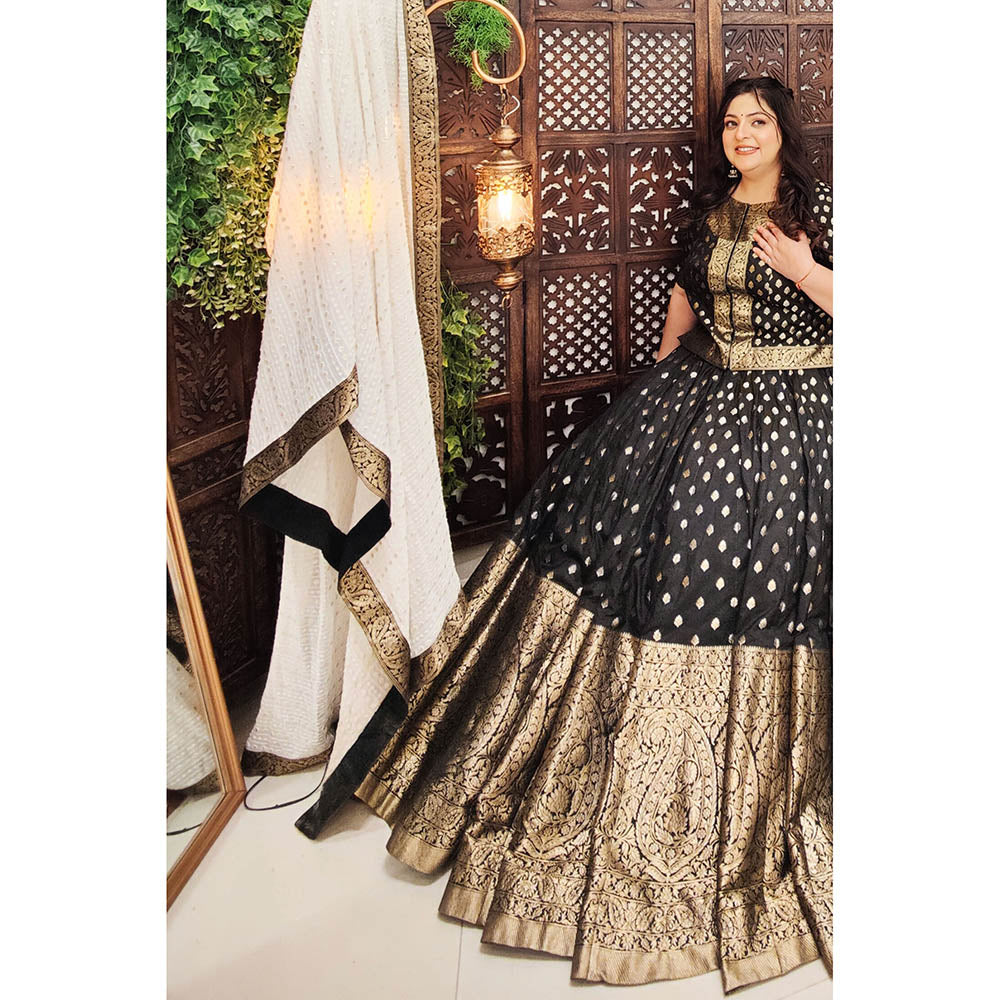 Amaltas Couture Irmak Banarasi Black Blouse with Lehenga and Dupatta (Set of 3)