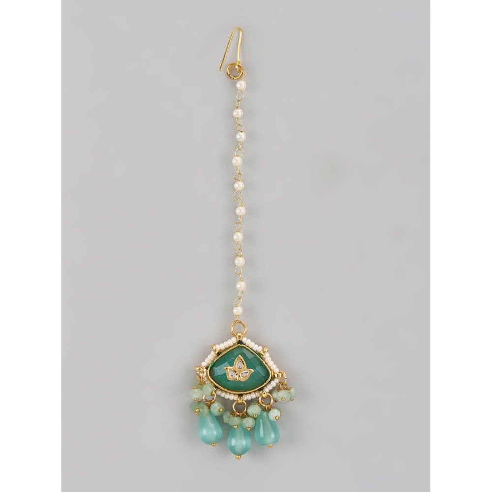 Amreli Jaipur Carving Earrings with Maangtika