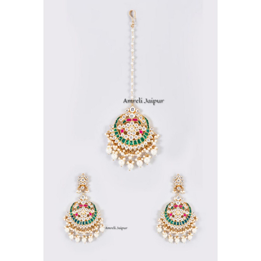 Amreli Jaipur Zinaida Pachi Kundan Earrings With Maangtika