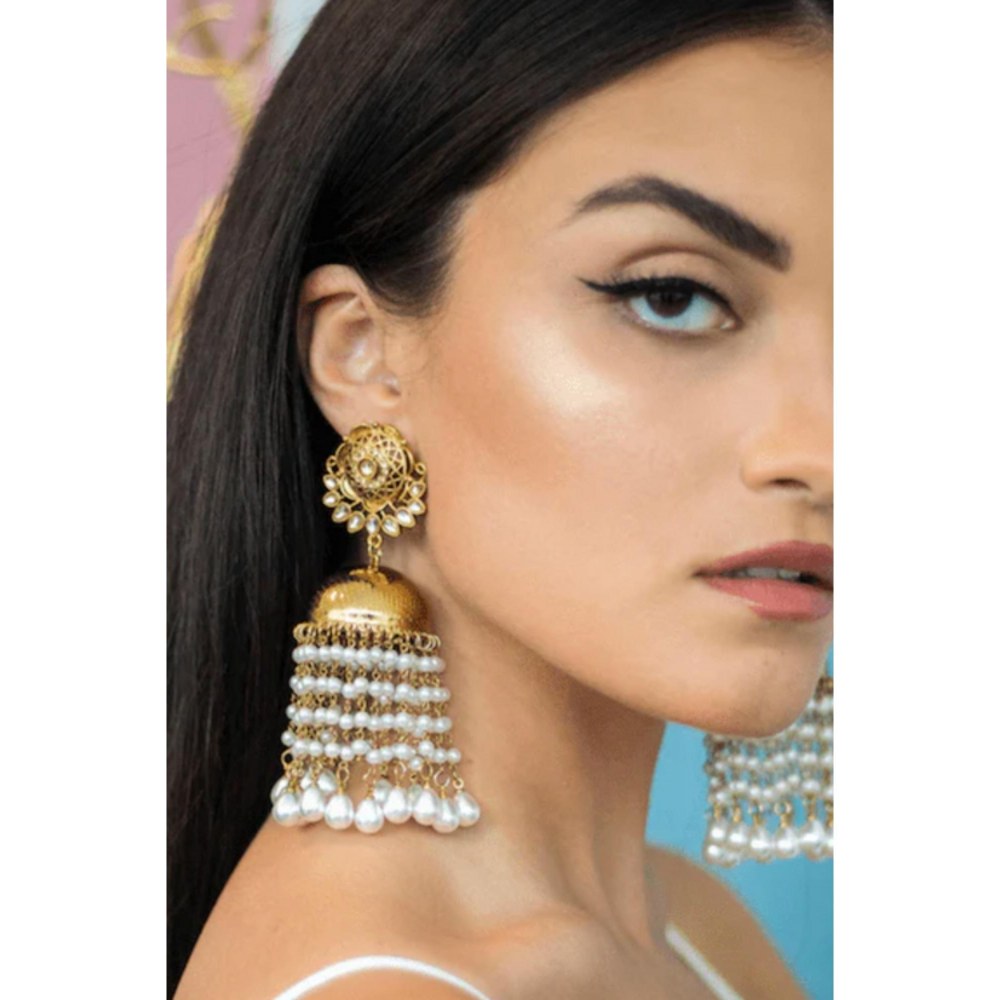 Amreli Jaipur Aarvika Gold Jhumka Earrings