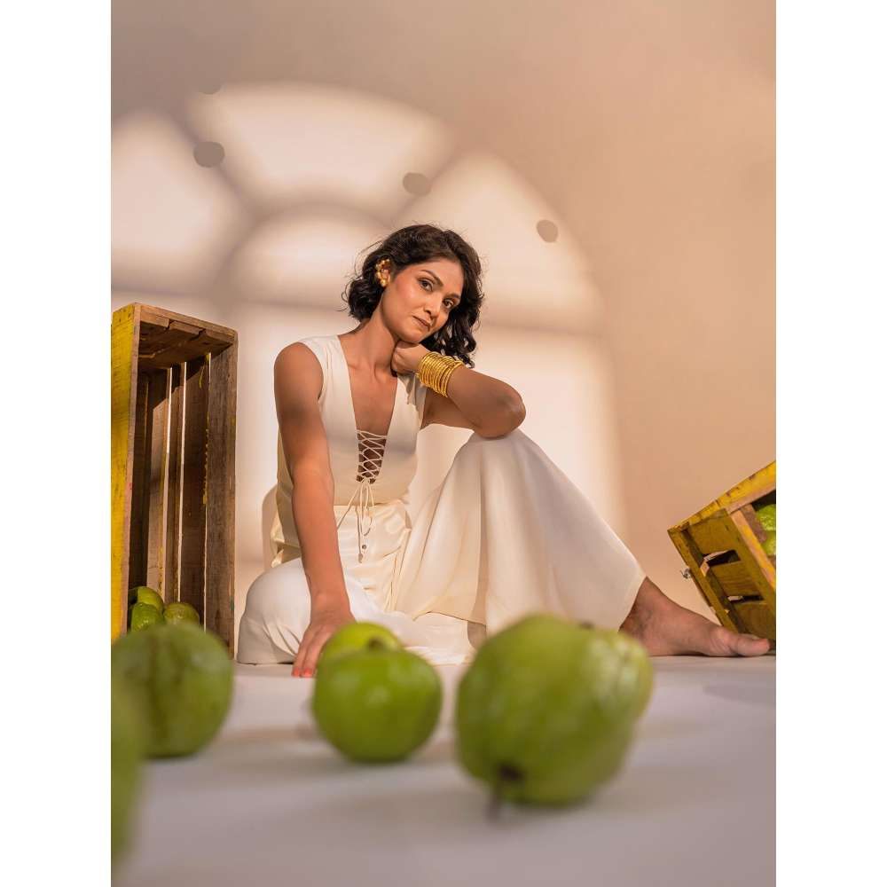 Amrood Off White Solid/Plain Jumpsuit