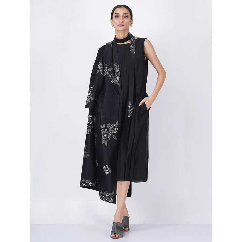 ARCVSH by Pallavi Singh Black Piping Waist Rose Jacket