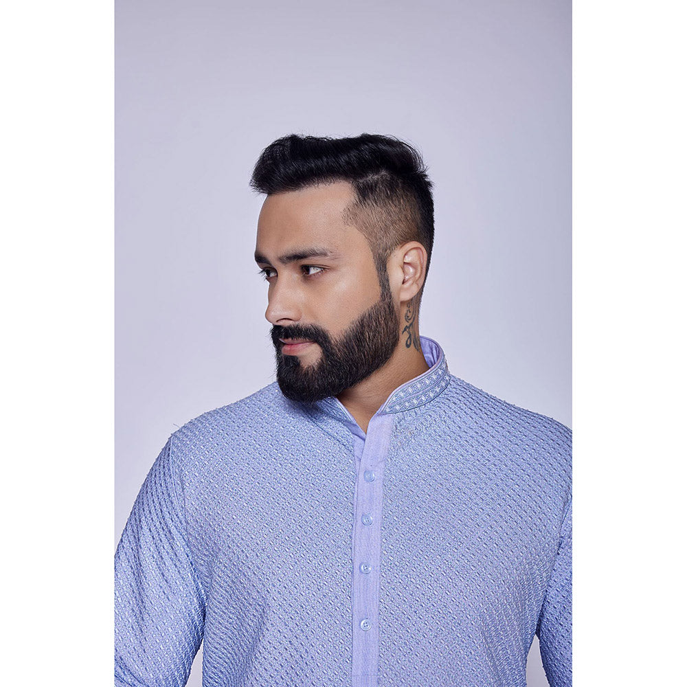 Arjun Kilachand Embroidered Kurta