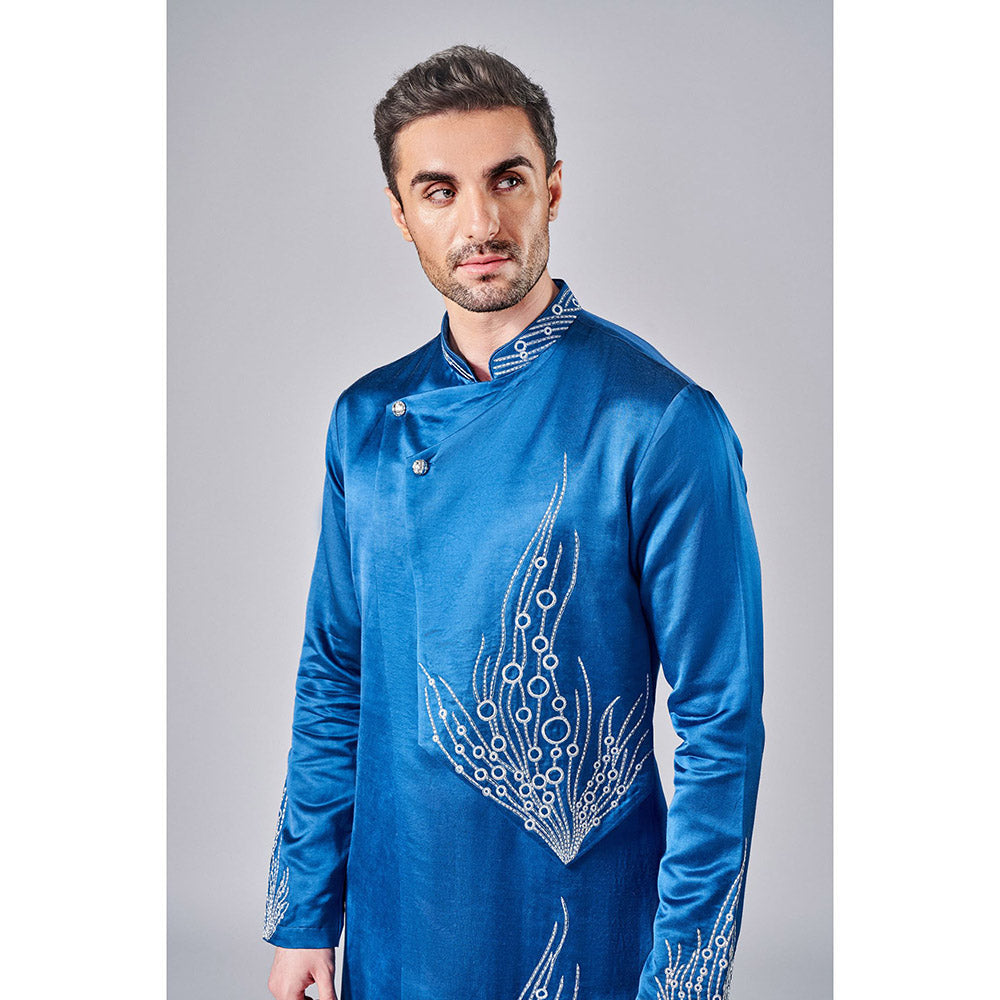 Arjun Kilachand Embroidered Kurta (Set of 2)