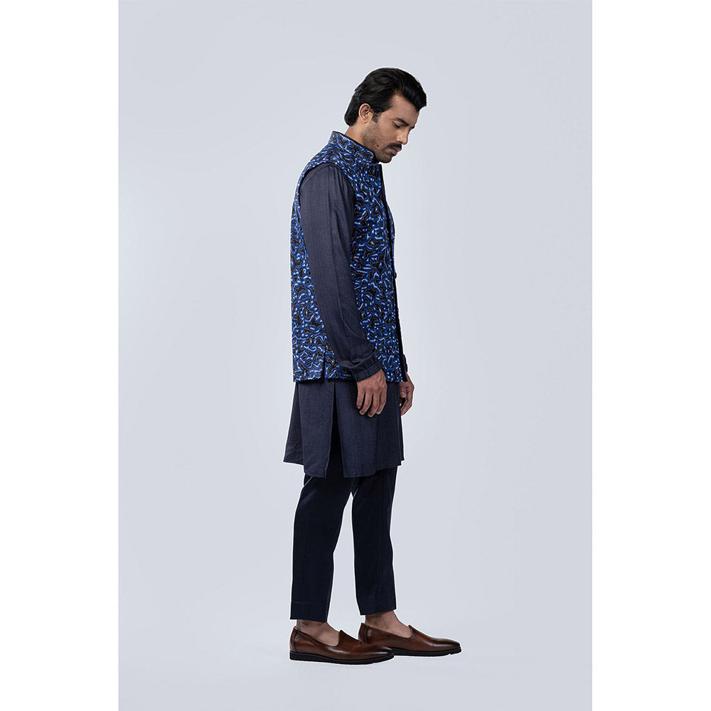 Arjun Kilachand Resham Thread Shaded Bundi (Set of 3)