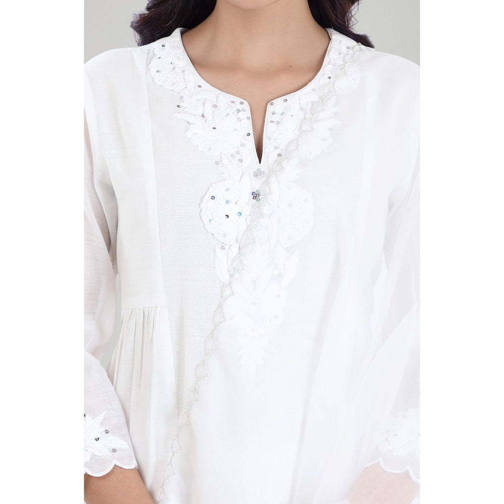 Asaga Juhi White Anchor Embroidered Chanderi Kurta with Pants and Dupatta (Set of 3)