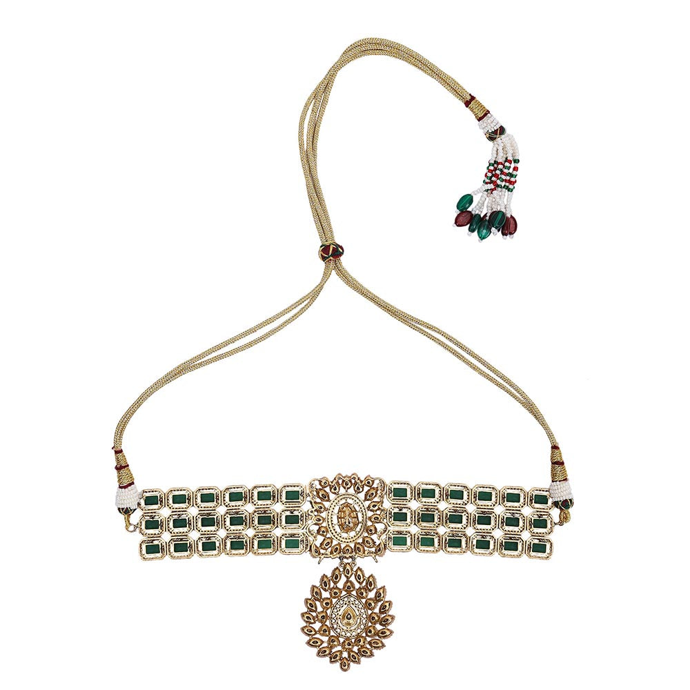 Auraa Trends Green Crafted Necklace with Matching Earrings