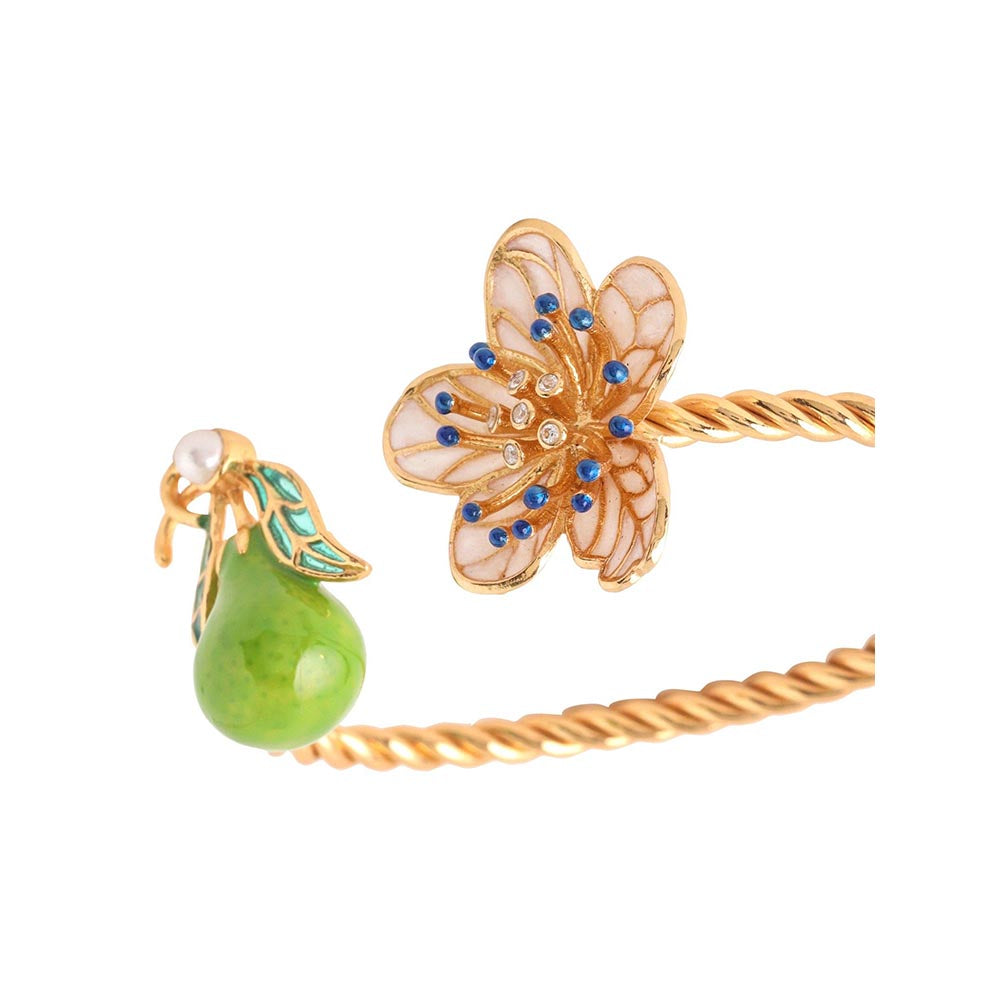 AZGA White Pear Blossom Bracelet