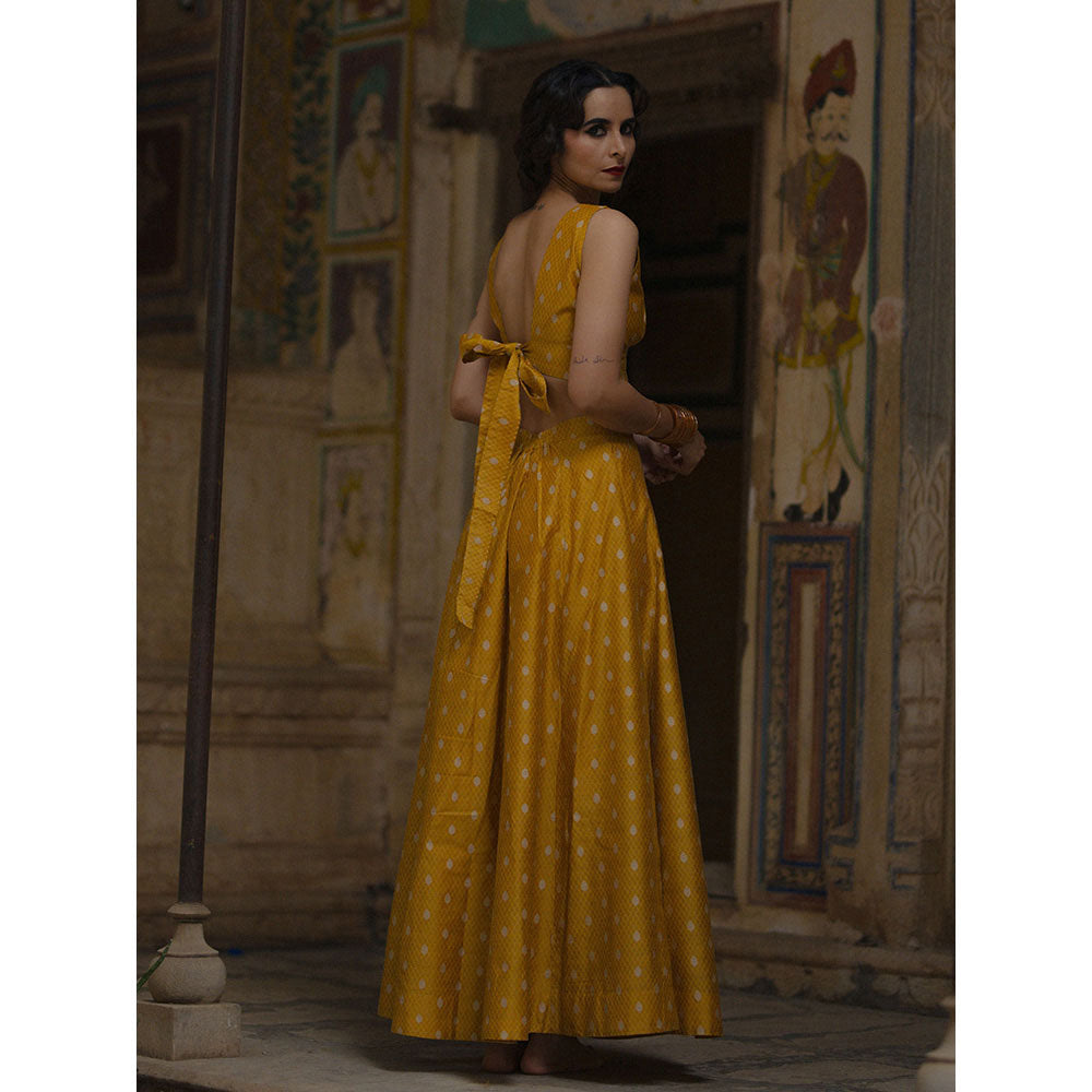 Baaro Masi Yellow Brocade Lehnga with Organza Dupatta (Set of 3)