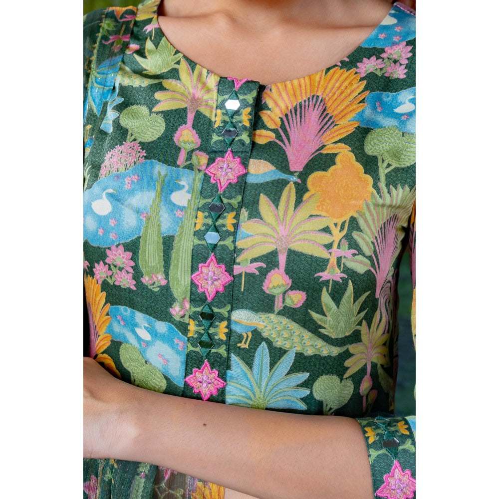 Baise Gaba Lakshmi Green Kurta with Pant and Dupatta (Set of 3)