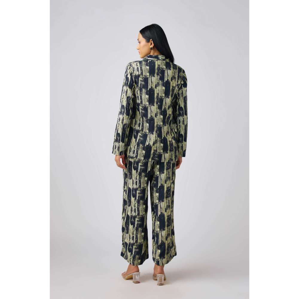 Basanti Kapde aur Koffee Blue Muslin Printed Co-Ord (Set of 3)