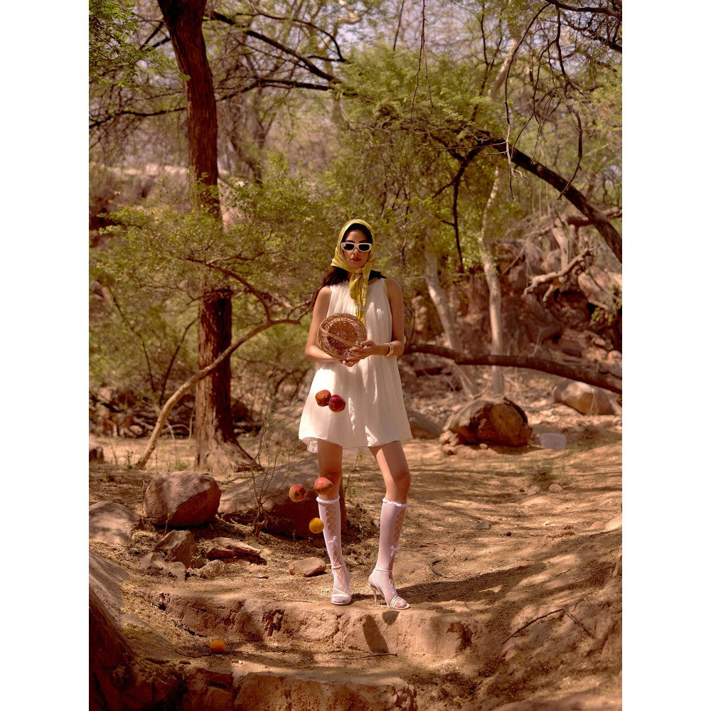 Basanti Kapde aur Koffee Ivory Solid/Plain Ivory Drift Organza Dress