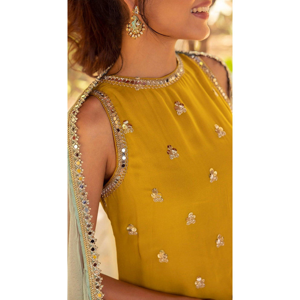 Basanti Kapde aur Koffee Sequins Detailed Kurta with Sharara and Dupatta