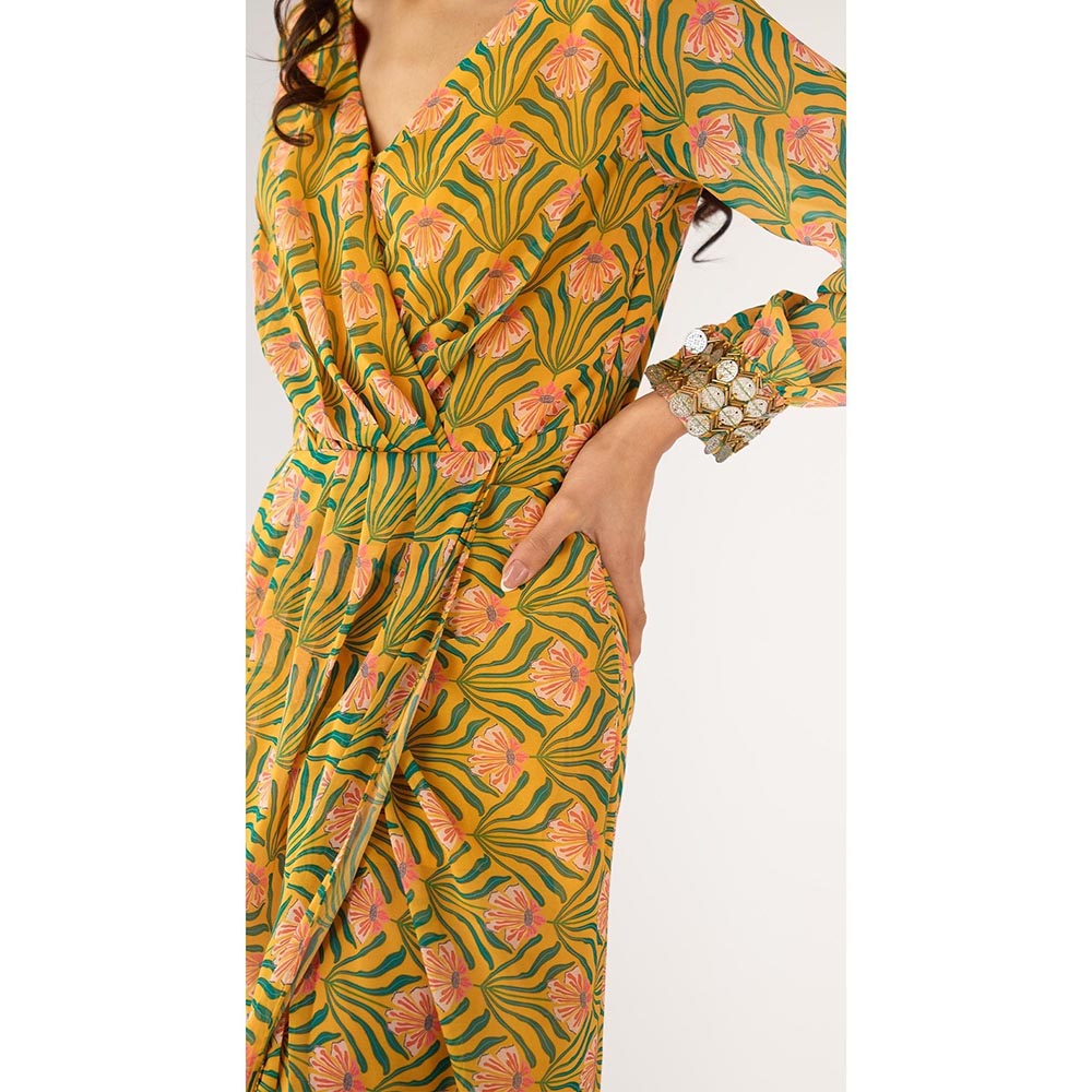 Basanti Kapde aur Koffee Yellow Georgette Embellished Dress