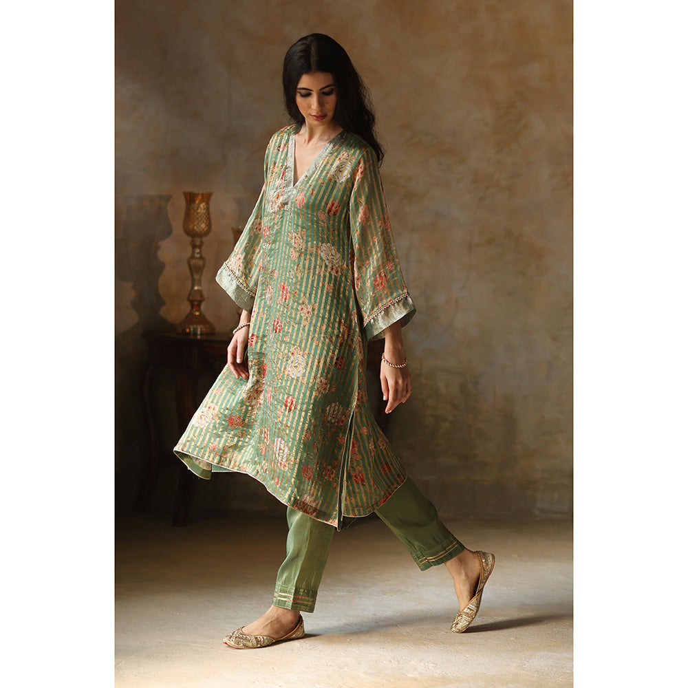 Begum Pret Ikai Green Kurta with Pant and Dupatta (Set of 3)