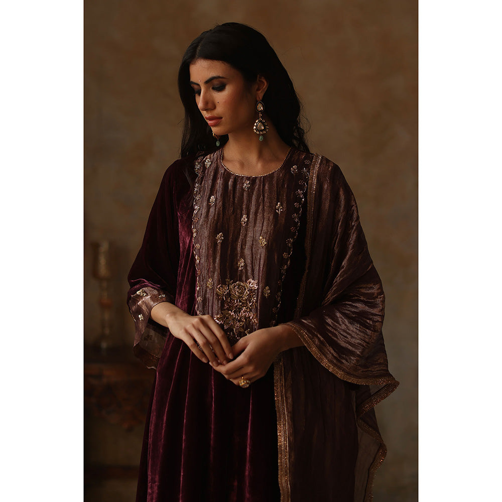 Begum Pret Faiz Garnet Wine Kurta with Pant and Dupatta (Set of 3)