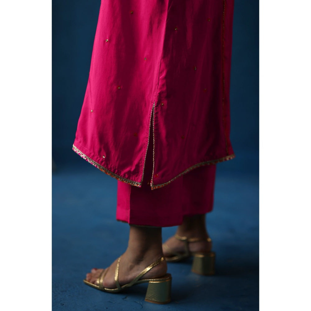 Begum Pret Pink Shikanji Phiran Kurta with Pant (Set of 2)