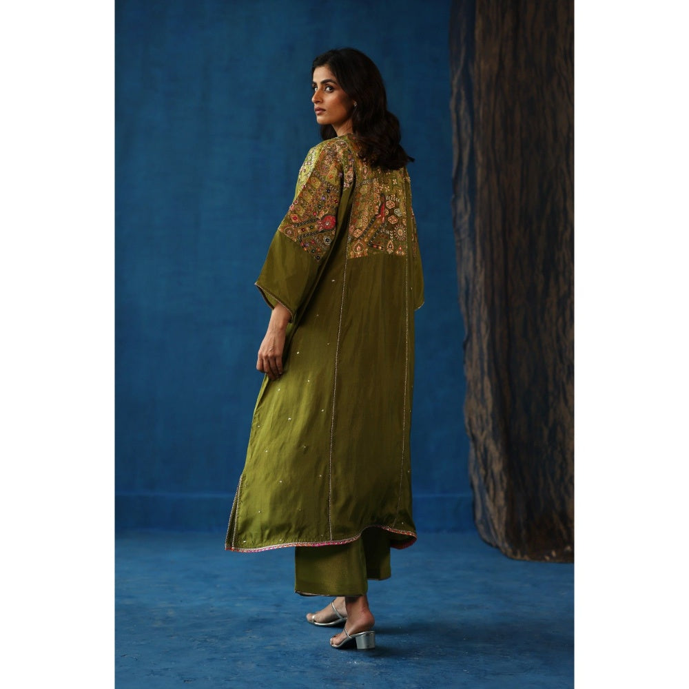 Begum Pret Green Shikanji Phiran Kurta with Pant (Set of 2)