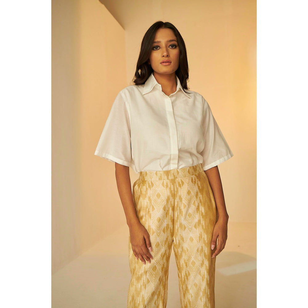 BETRUE Off White Shirt