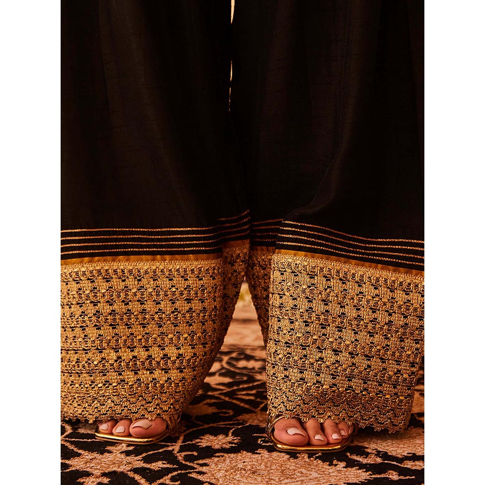 Bo Tree Black Zehra Kurta with Pant (Set of 2)