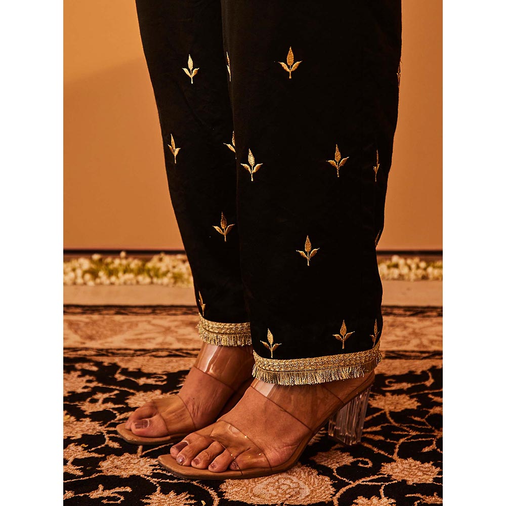 Bo Tree Black Afreen Kurta with Pant and Dupatta (Set of 3)