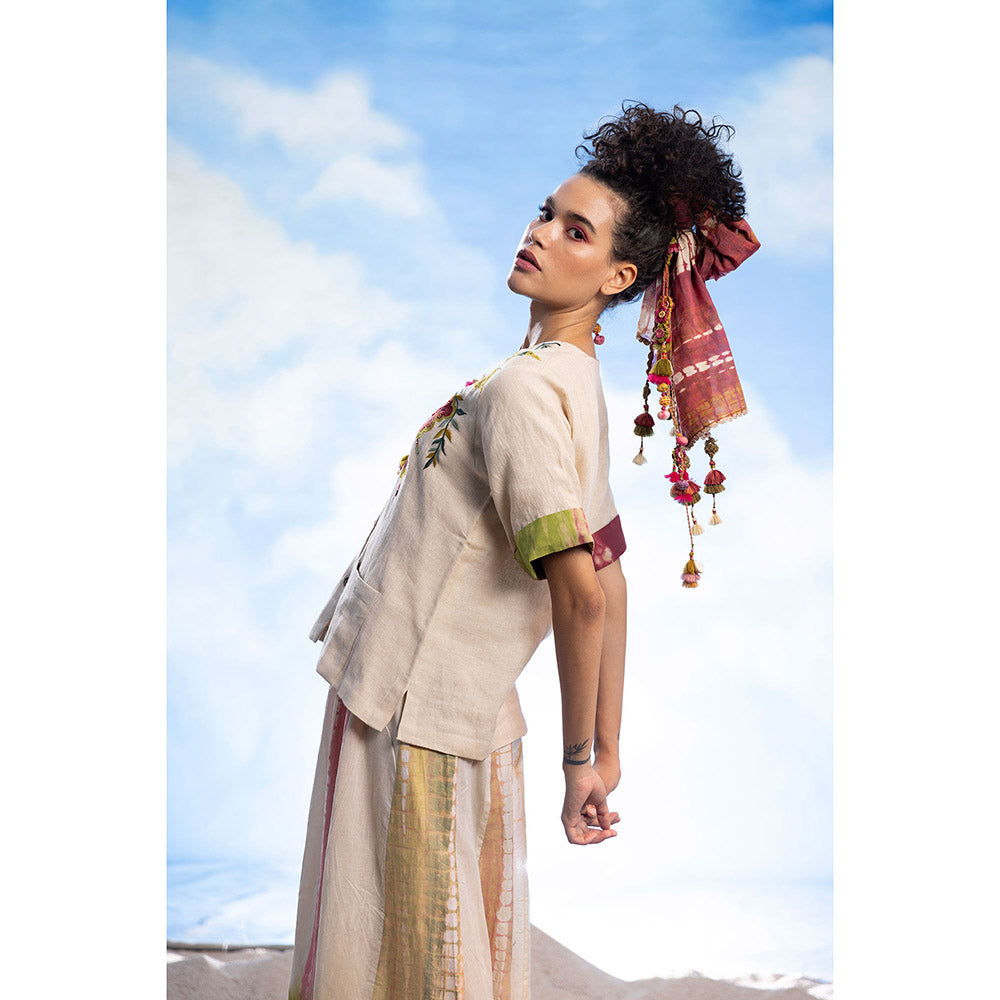 CAPISVIRLEO Embroidered Floral V-Neck Jacket