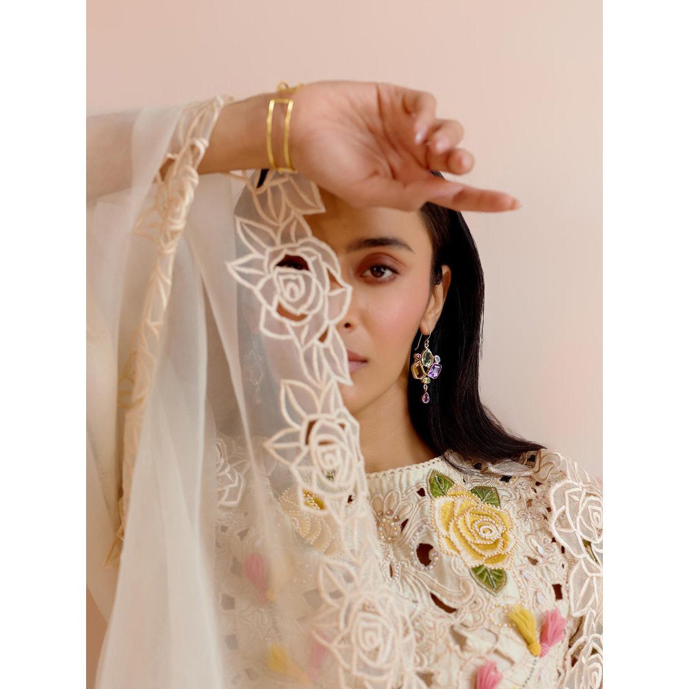 CHANDRIMA White Rose Cutwork Dupatta