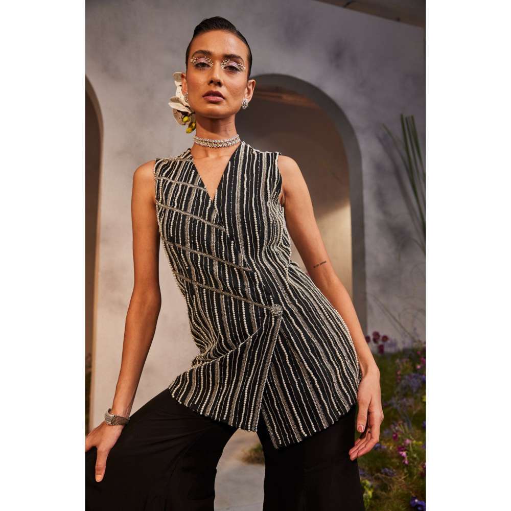 CHARU AND VASUNDHARA Luz Black Pant with Jacket (Set of 2)