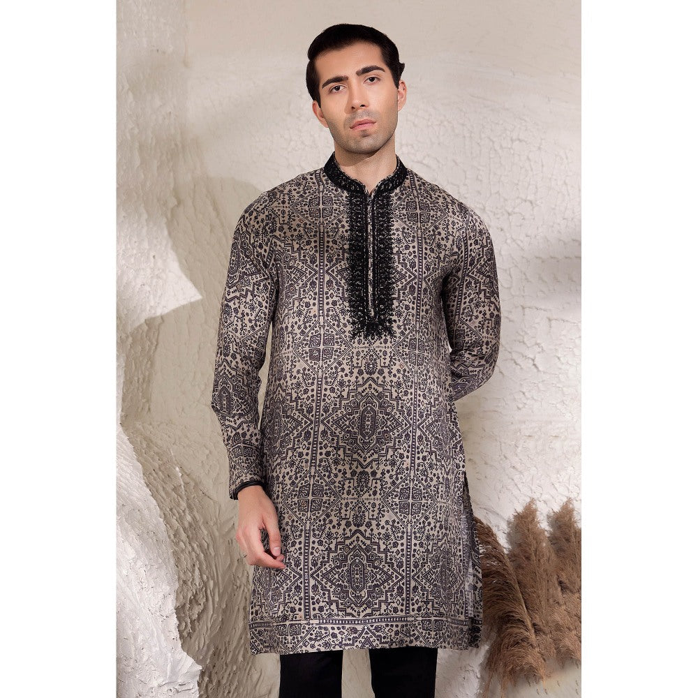 CHAR CHAAND Black Naqshdar Threadwork Kurta