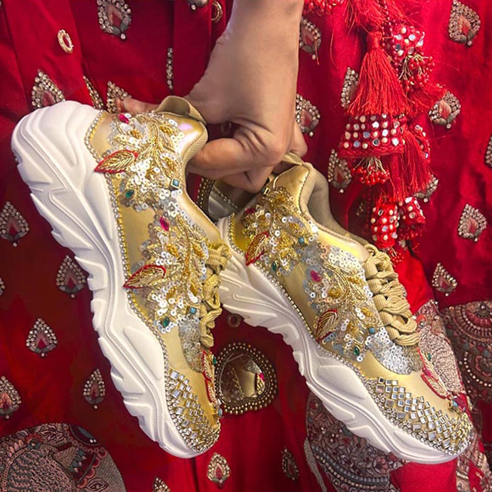 Chal Jooti Ballad Of Colors Gold Sneakers