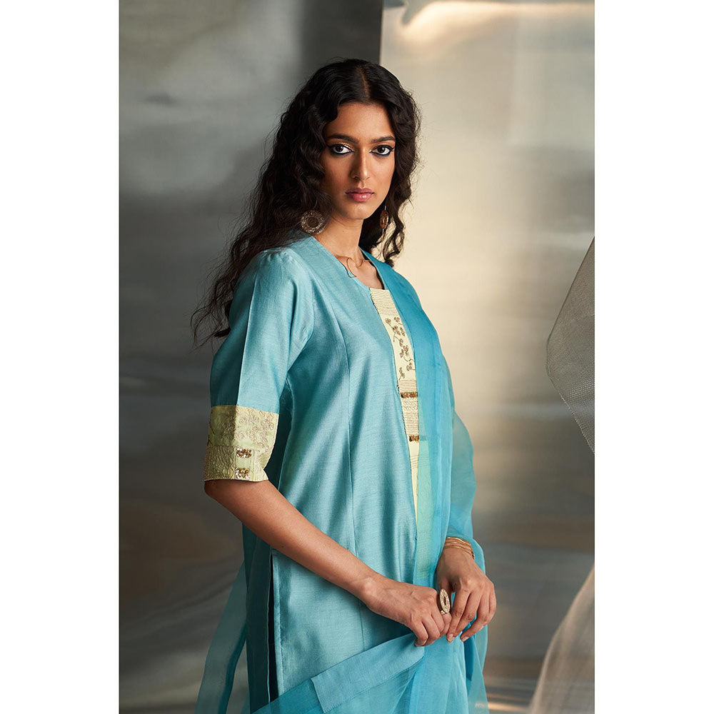 Charkhee Blue Mis'R Embroidered Short Kurti with Pant and Dupatta (Set of 3)