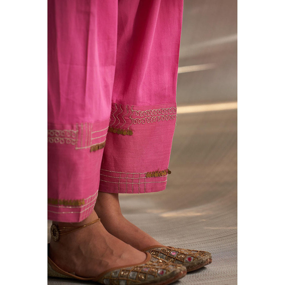 Charkhee Pink Misr'S Embroidered Kurta with Pant and Dupatta (Set of 3)