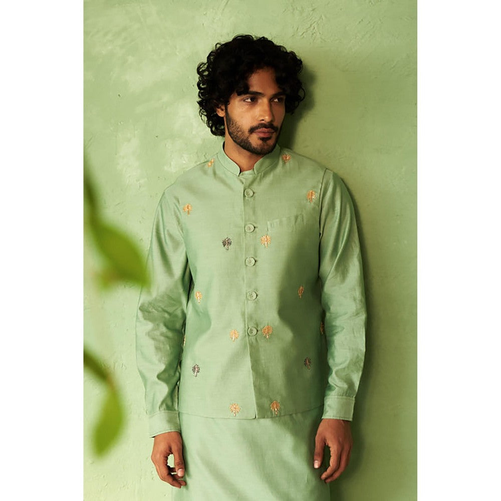 Charkhee Kinaara Kurta with Pyjama and Jacket