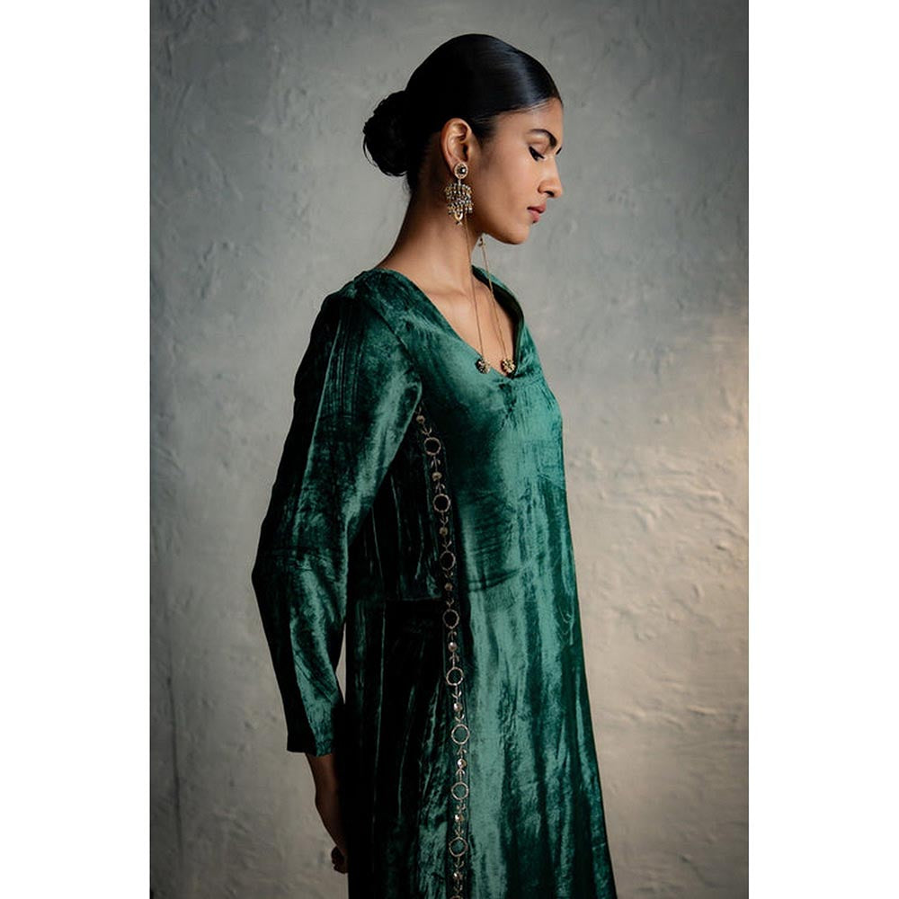 Charkhee Velvet Green Kurta With Pant And Dupatta
