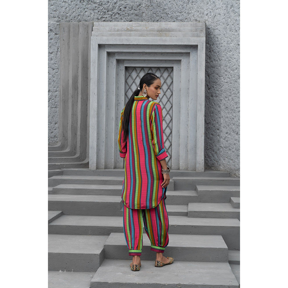 Chhavvi Aggarwal Women Printed Multi-Color Kurta with Salwar (Set of 2)