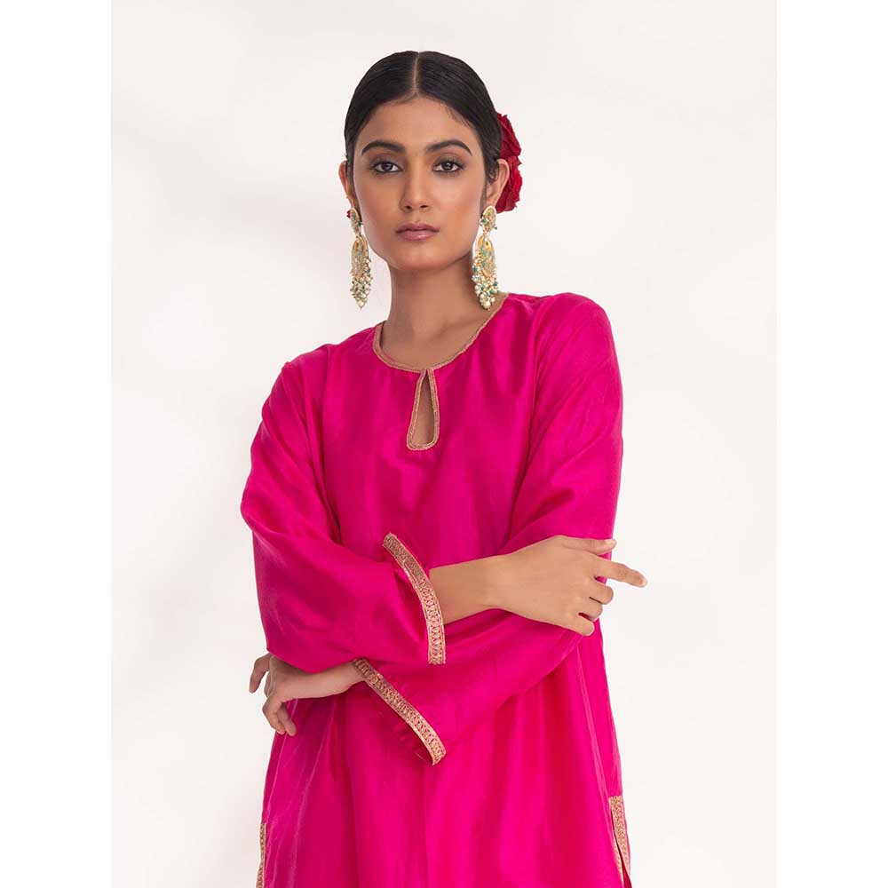 CHHAYA MEHROTRA Magenta Aavya Kurti with Pant (Set of 2)