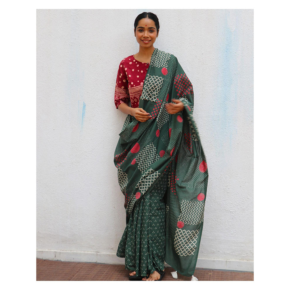 Chidiyaa Paakhi Juliet'S Waltz Green Hand Block Printed Cotton Saree with Unstitched Blouse