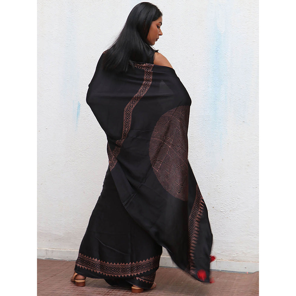 Chidiyaa Where the Wind Flows Piharavaa Printed Modal Silk Saree with Unstitched Blouse