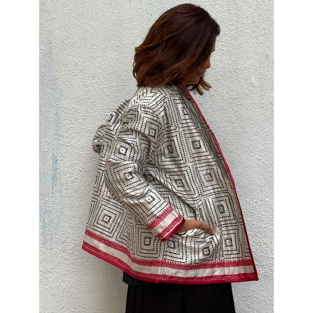 Chidiyaa Multi-Colour Sardi Ki Dhoop Heart Made Mashru Silk Reversible Jacket