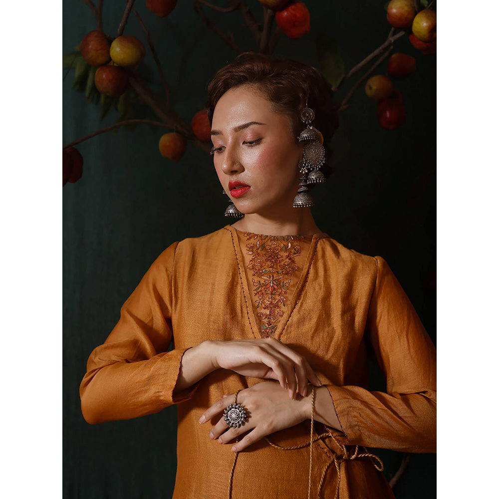 Chokhi Chorri Mustard Kurta With Pant (Set of 2)