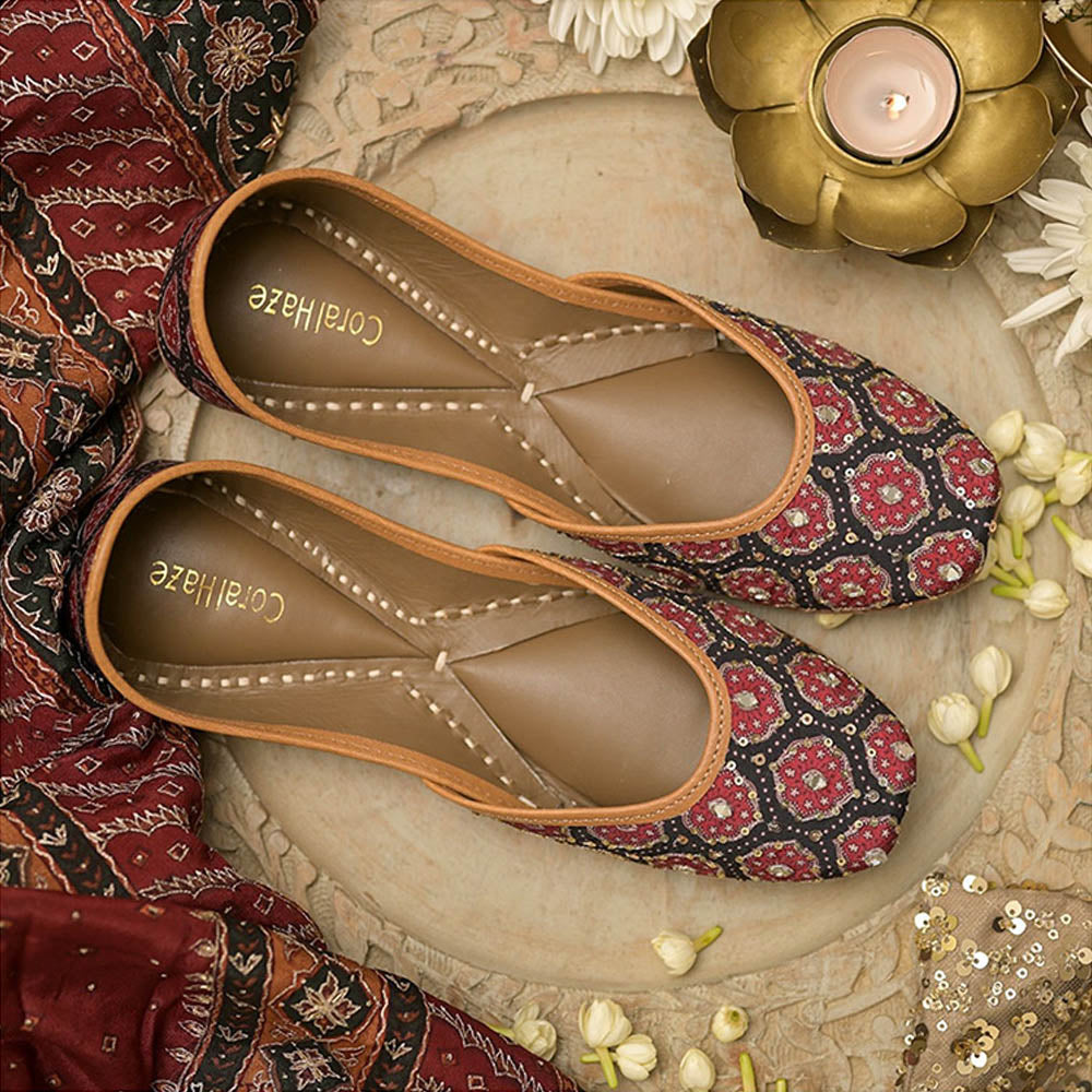 Coral Haze Maroon and Black Ajrakh Print Juttis