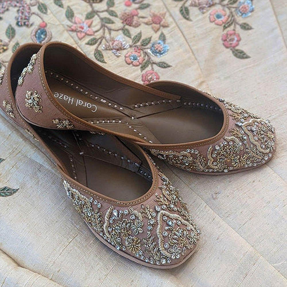 Coral Haze Women Brown Amara Juttis