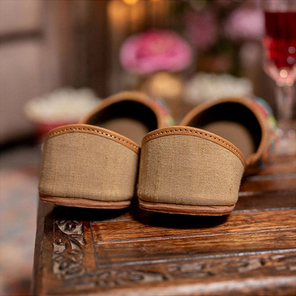 Coral Haze Phulwari Pink Juttis