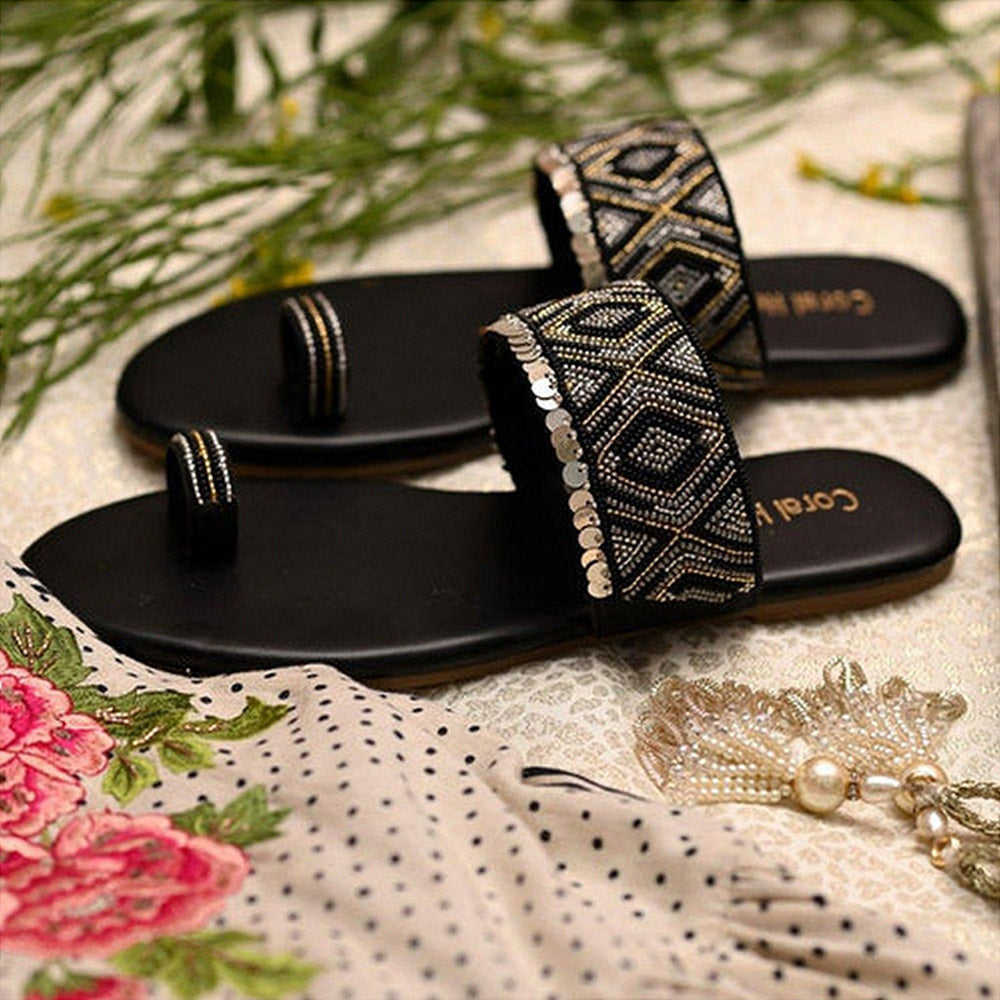 Coral Haze Naadia Black Kolhapuris