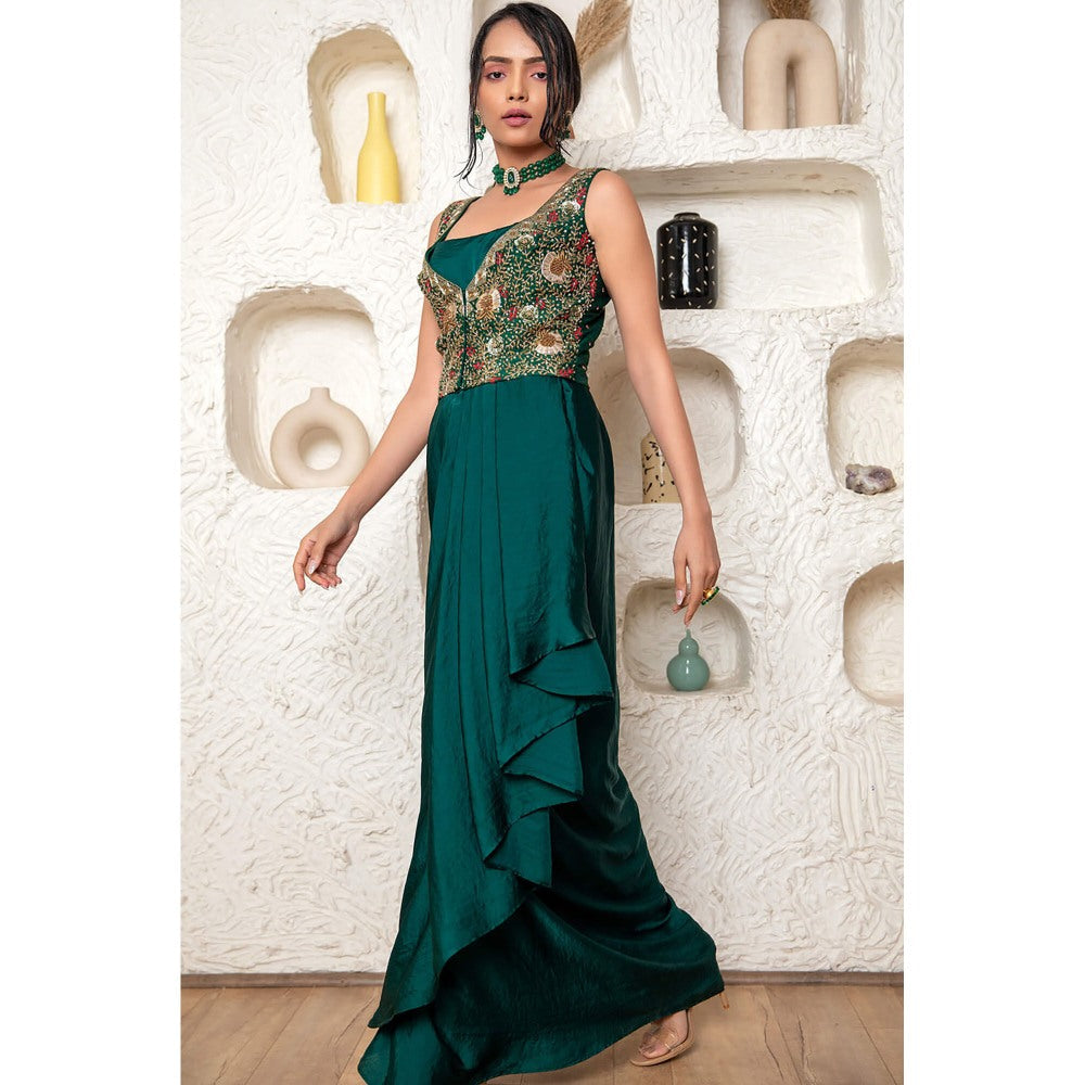 Daatri by meenakshi kakkar Green Drape Gown with Embroidered Jacket (Set of 2)