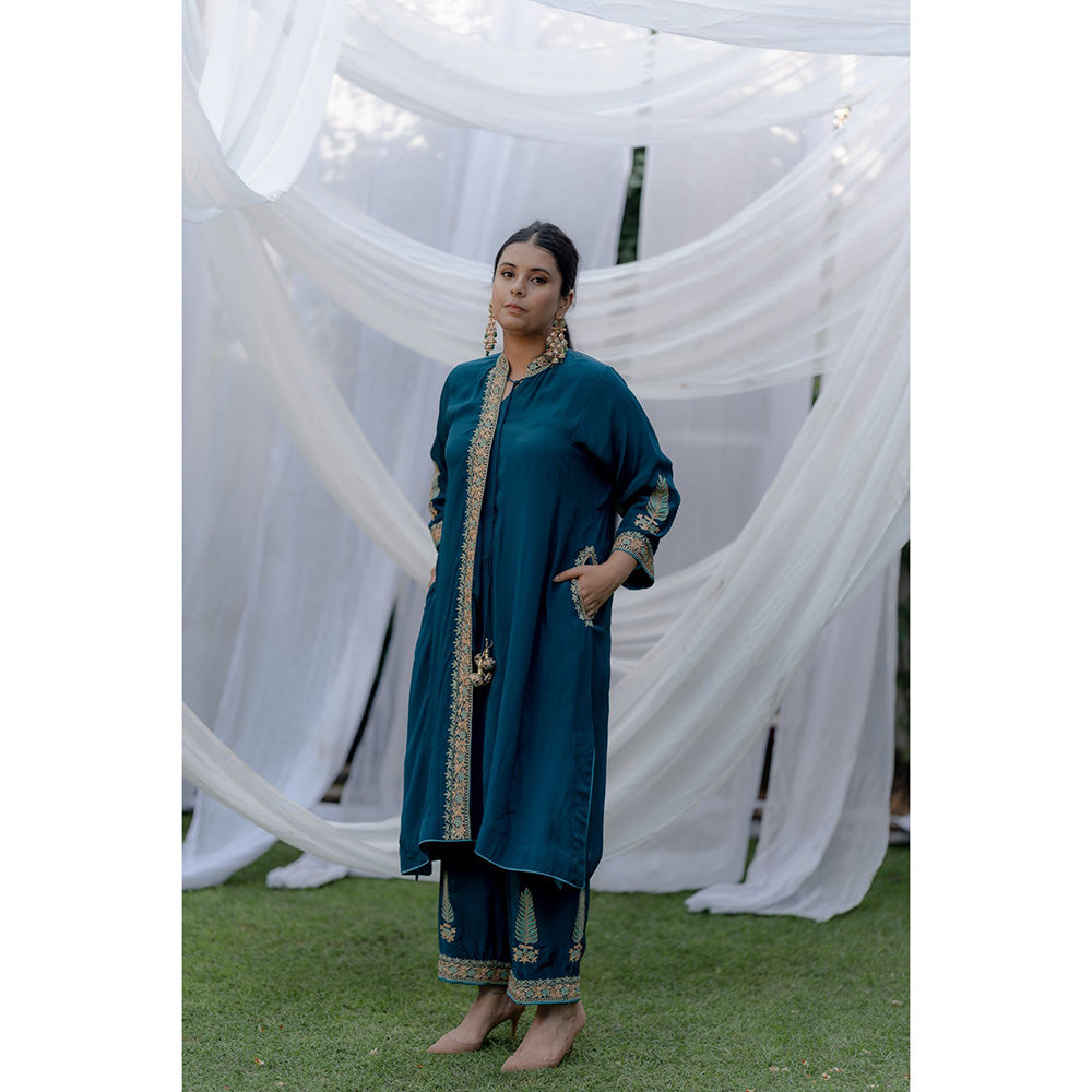 Daljit Sudan Peacock Blue Zari Theard Kurta (Set of 2)