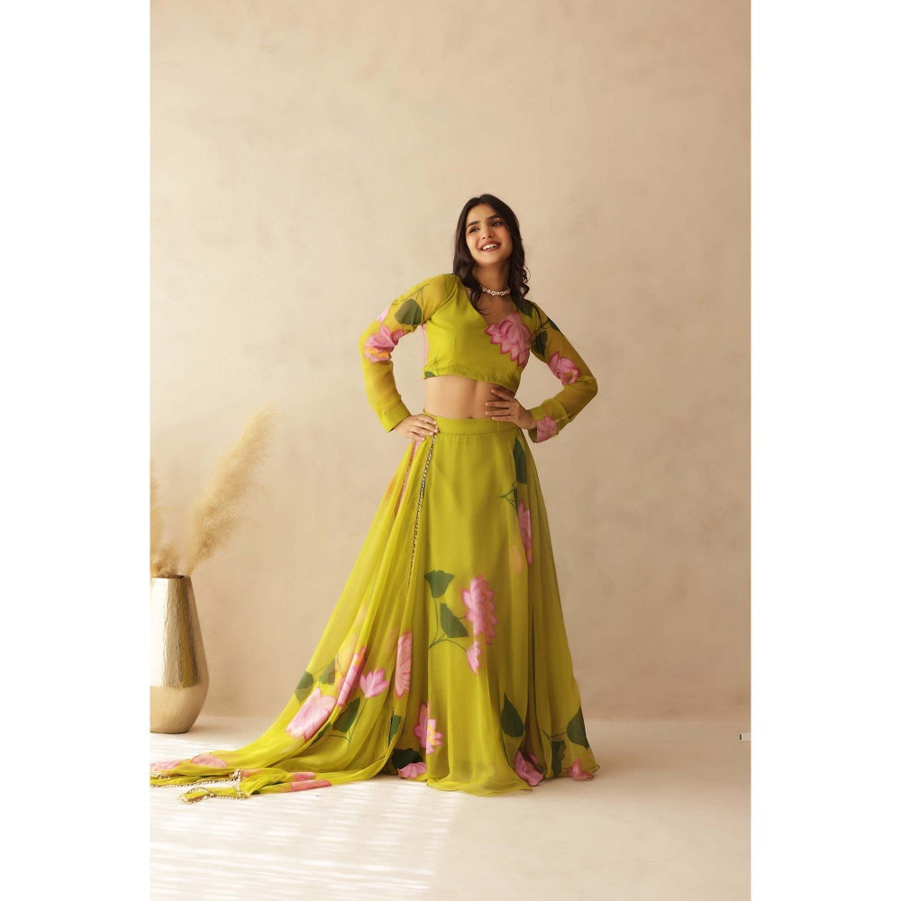 DEASHA INDIA Chhavi Green Hand Painted Lehenga with Blouse and Dupatta (Set of 3)